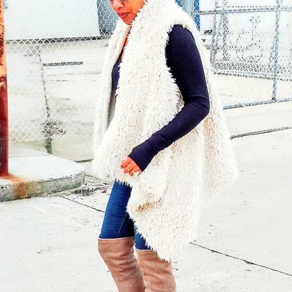 Jackets & Blazers - Faux Fur Vest/ fleeced lined